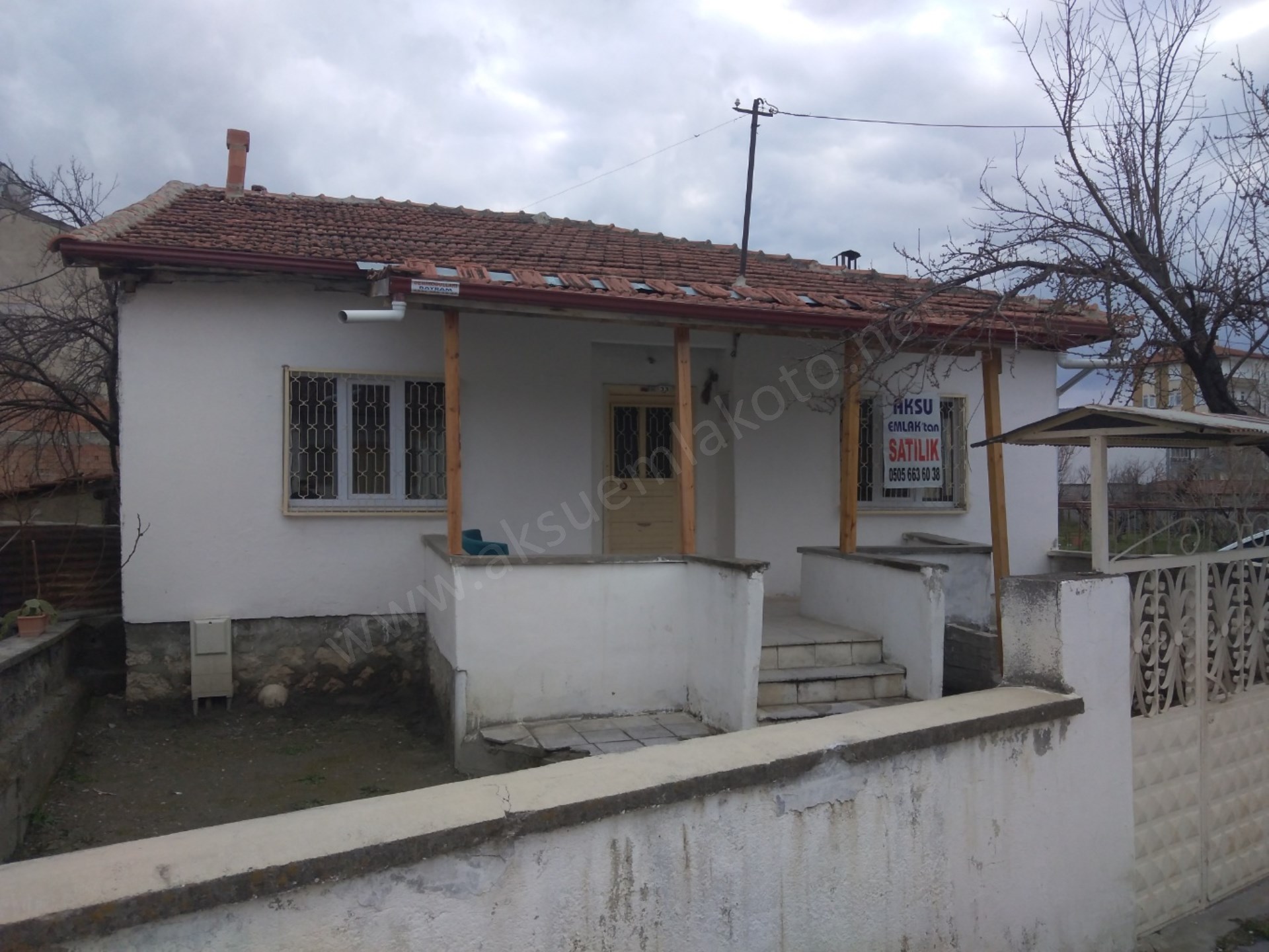 Satlık müstakil bahçeli ev