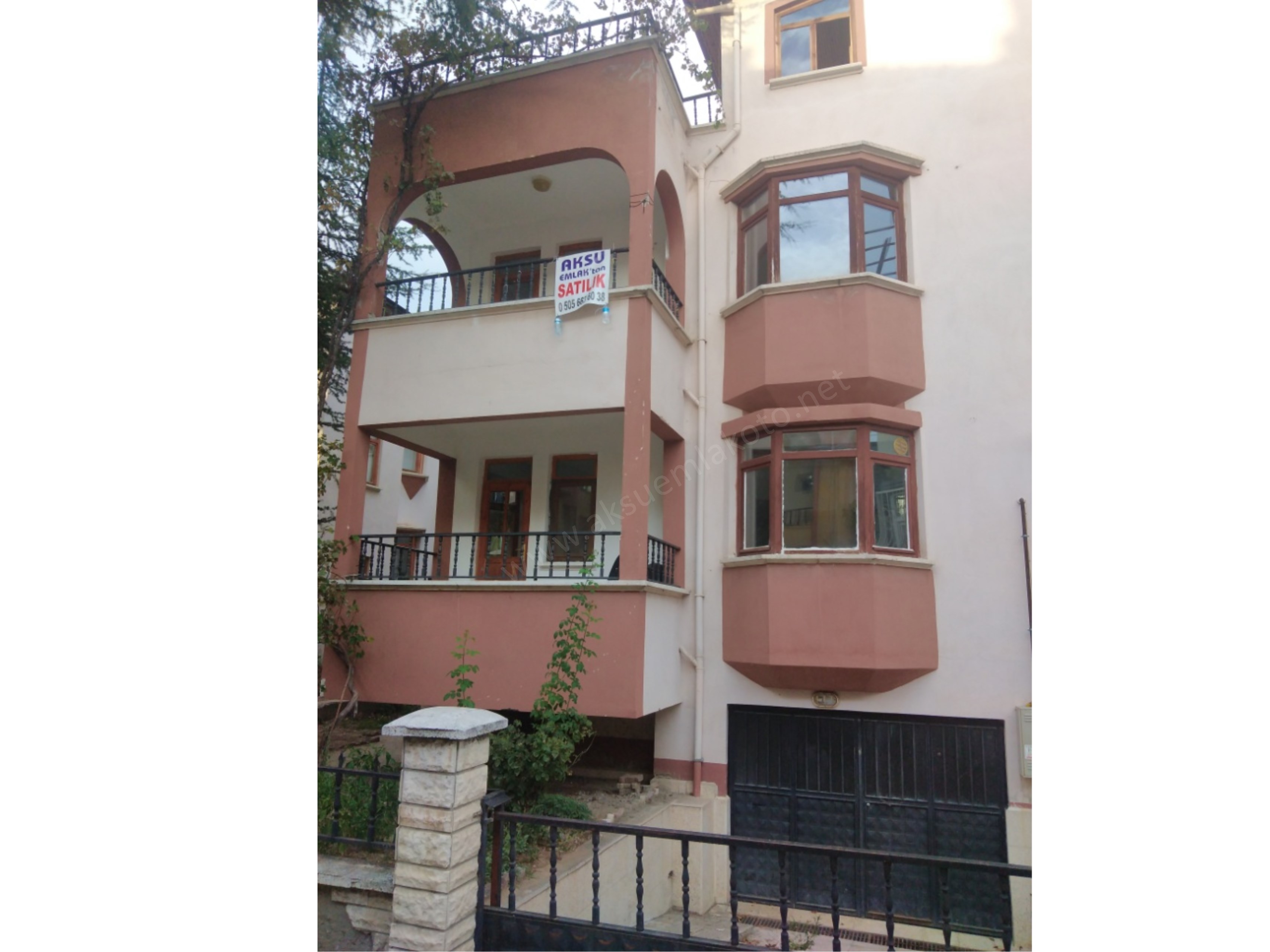 Satlık triblek bina